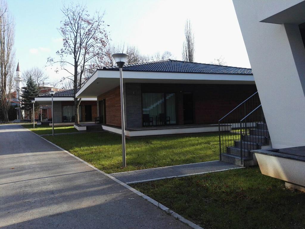 Villas And Apartments Oaza Ilidza Exterior photo