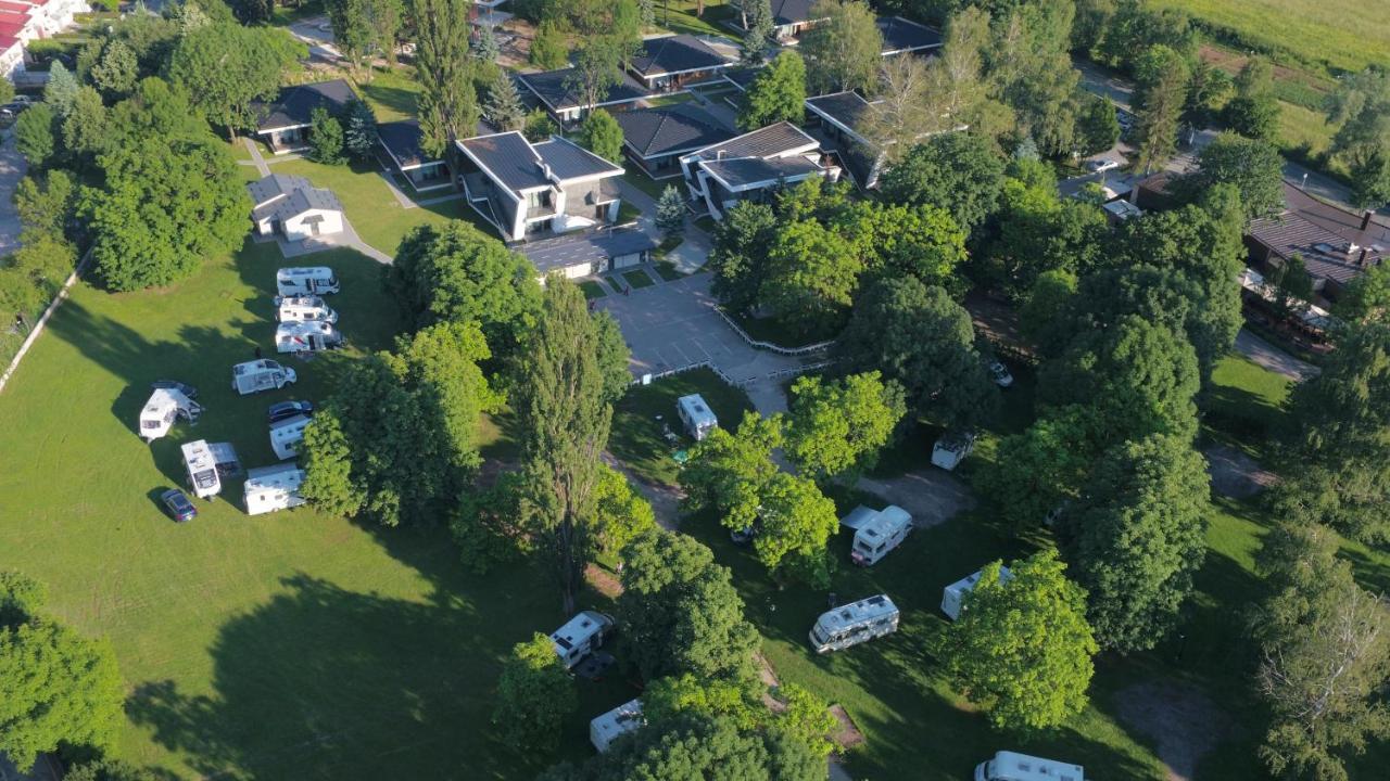 Villas And Apartments Oaza Ilidza Exterior photo